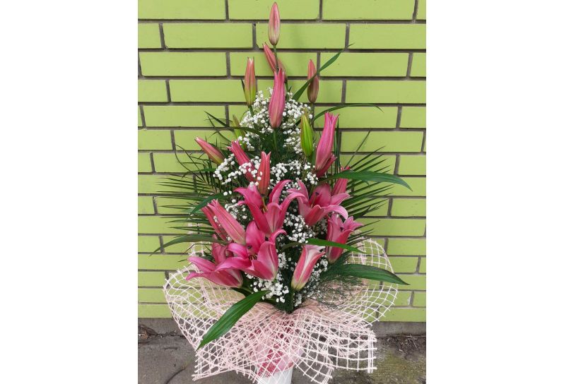 Bouquet with orientals 4